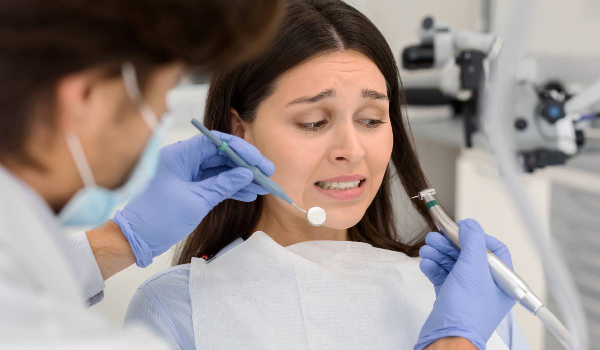 Zâmbetul perfect, o colaborare între specialiști Într-o epocă în care estetica dentară a devenit o prioritate pentru mulți, obținerea unui zâmbet sănătos și armonios este rezultatul unei abordări complexe, care implică o echipă multidisciplinară de specialiști