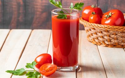 Sucul de roșii, un aliat de nădejde pentru sănătate: De ce este recomandat consumul regulat Sucul de roșii, frecvent ignorat în bucătărie sau considerat simplu ingredient, ascunde o serie de beneficii importante pentru sănătate, susțin experții în nutriție