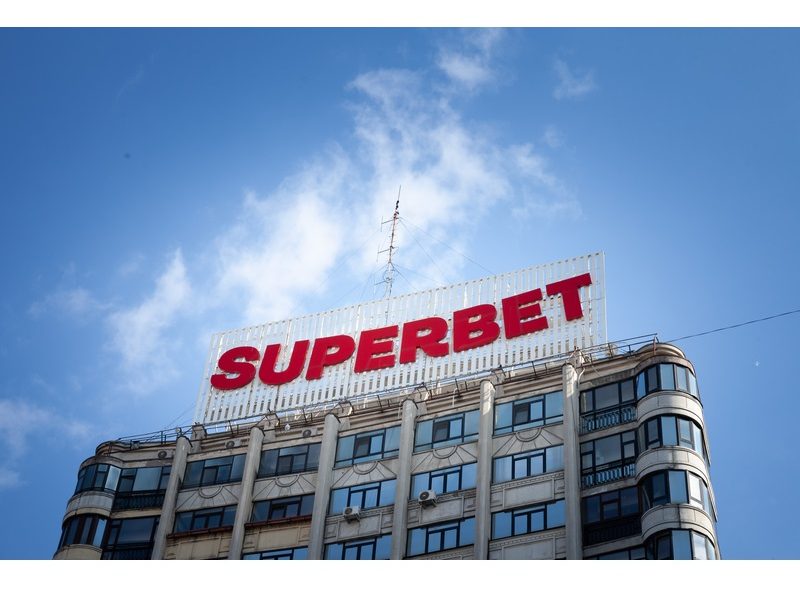 Superbet, compania românească de pariuri sportive fondată de antreprenorul Sacha Dragic, și-a lansat oficial operațiunile în Grecia, urmărind să devină un jucător important pe o piață considerată strategică