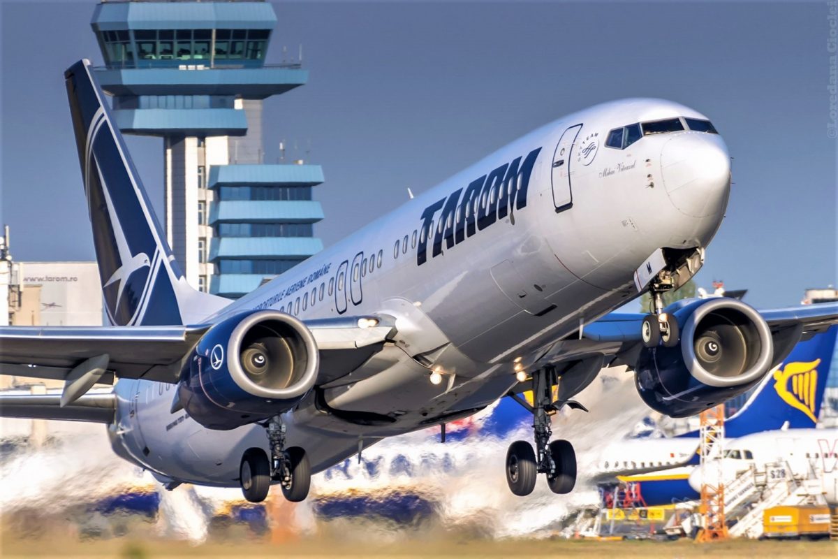 TAROM efectuează zboruri speciale pentru repatrierea românilor din Orientul Mijlociu Compania Națională de Transporturi Aeriene Române (TAROM) a anunțat, duminică, că va opera zboruri speciale pentru a repatria cetățeni români aflați în zona de conflict din Orientul Mijlociu
