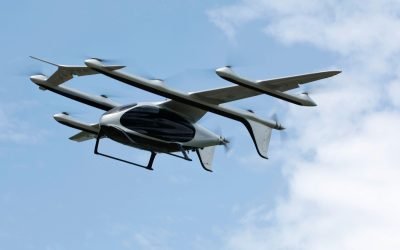 Un taxi zburător chinezesc cu 10 locuri a trecut testul de zbor O companie chineză de tehnologie a efectuat cu succes un zbor de testare cu un taxi zburător electric cu decolare și aterizare verticală (eVTOL), capabil să transporte 10 pasageri