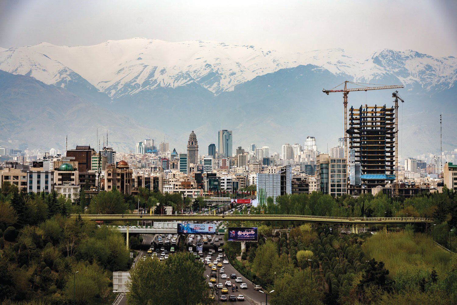 Iranul și oportunitățile economice pentru Europa: O analiză detaliată Peste trei milioane de iranieni născuți în Europa constituie o diasporă cu un nivel ridicat de educație, potrivit unui studiu recent