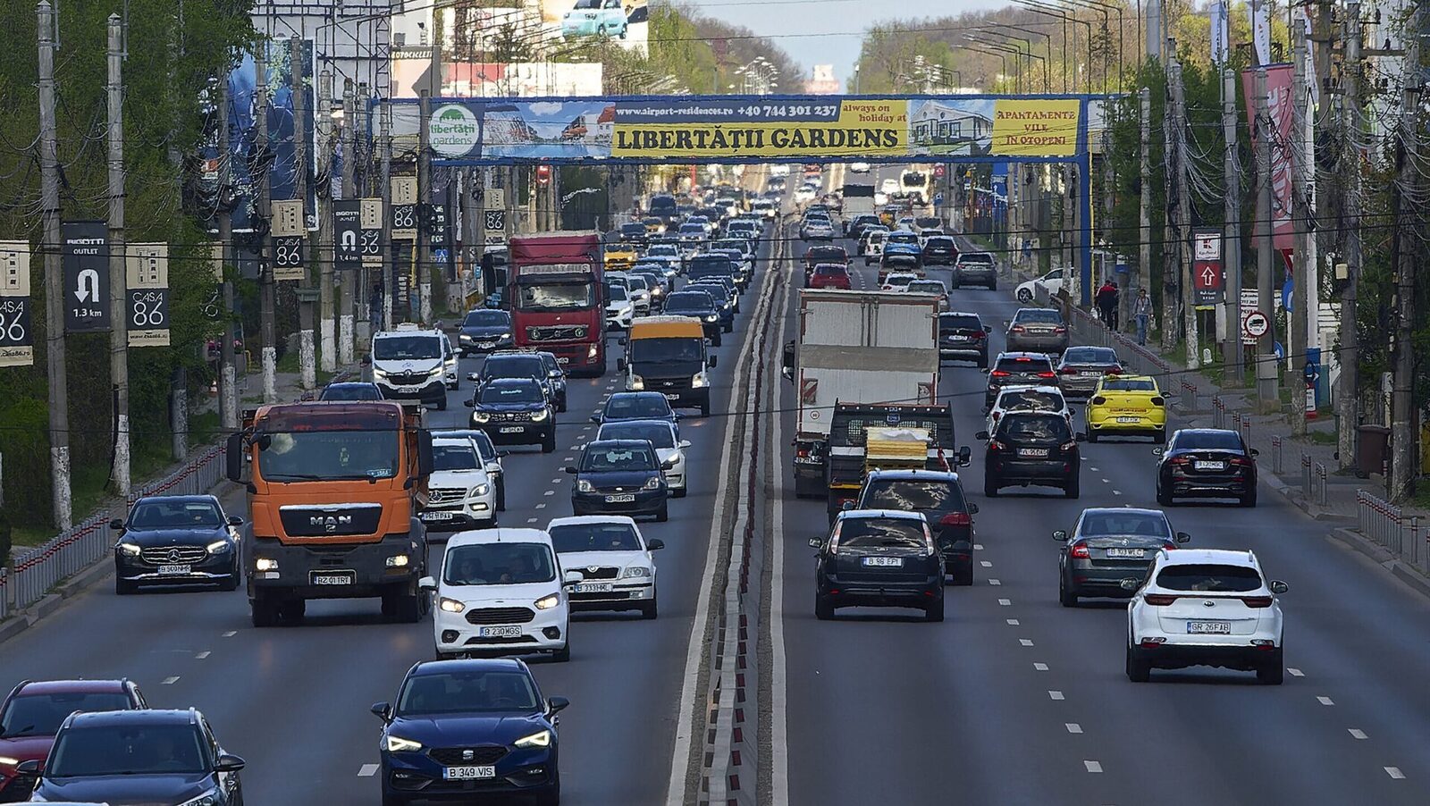 Prețurile carburanților cresc de luni, 2 martie 2026: Benzina și motorina vor costa mai mult Șoferii români trebuie să se aștepte la o ușoară scumpire a carburanților, începând de luni, 2 martie 2026