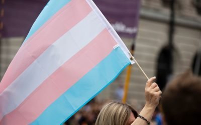 CJUE: Refuzul de a schimba sexul pe acte încalcă dreptul european Curtea de Justiție a Uniunii Europene (CJUE) a stabilit că refuzul autorităților de a permite modificarea datelor privind sexul pe actele de identitate încalcă dreptul european