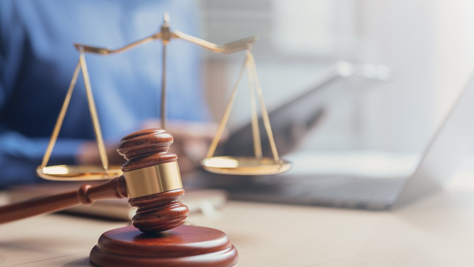 Schimbări majore la vârful parchetelor: Ministerul Justiției a făcut propuneri pentru funcțiile de conducere Ministerul Justiției a anunțat, marți, propunerile pentru funcțiile de conducere ale unor importante parchete din România: Direcția Națională Anticorupție (DNA), Direcția de Investigare a Infracțiunilor de Criminalitate Organizată și Terorism (DIICOT) și Parchetul de pe lângă Înalta Curte de Casație și Justiție (PÎCCJ)