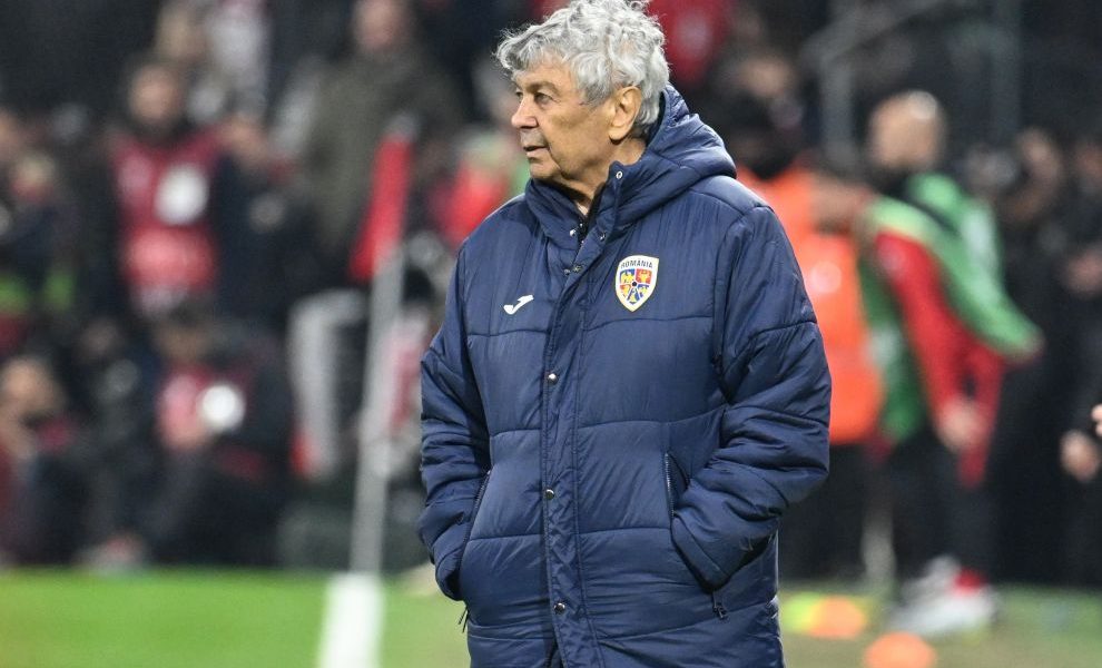 Mircea Lucescu, internat de urgență după ce a anunțat că părăsește echipa națională Mircea Lucescu, fostul selecționer al echipei naționale de fotbal a României, a fost internat de urgență la Spitalul Universitar din București