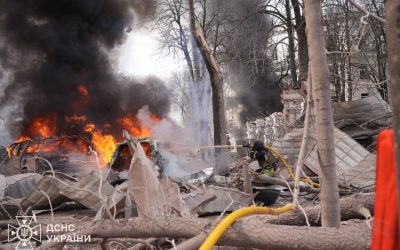 Zelenski: Rusia continuă bombardamentele masive în Ucraina