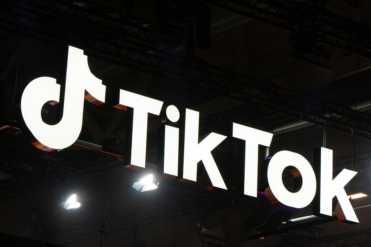 TikTok colectează date chiar dacă nu folosești aplicația