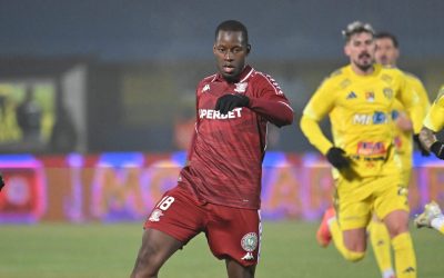 Kader Keita, fotbalistul Rapidului, reținut de poliție după un accident rutier grav Mijlocașul echipei Rapid București, Kader Keita, a fost reținut pentru 24 de ore de poliție, în urma unui accident rutier soldat cu rănirea unei femei