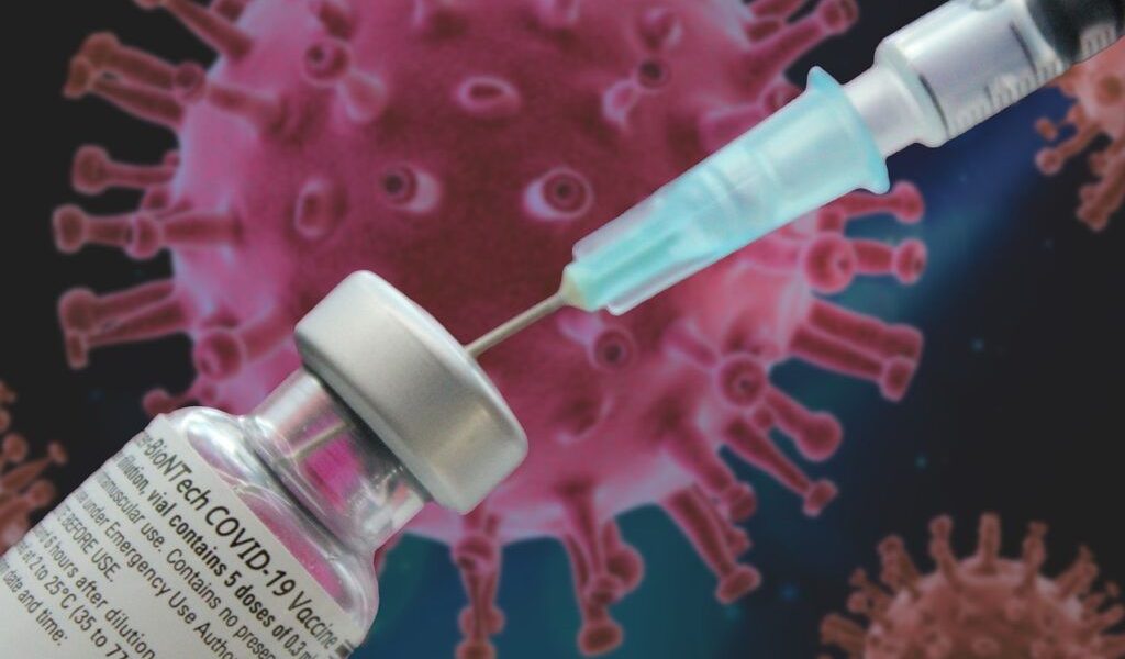 O echipă internațională de cercetători a elucidat mecanismul din spatele apariției cheagurilor de sânge, un efect secundar rar întâlnit după vaccinarea anti-COVID-19 cu anumite tipuri de seruri