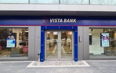 Vista Bank completează integrarea plăților instant RoPay pentru clienții persoane fizice Vista Bank a finalizat integrarea completă a sistemului național de plăți instant RoPay pentru clienții persoane fizice, marcând un pas important în digitalizarea plăților în România