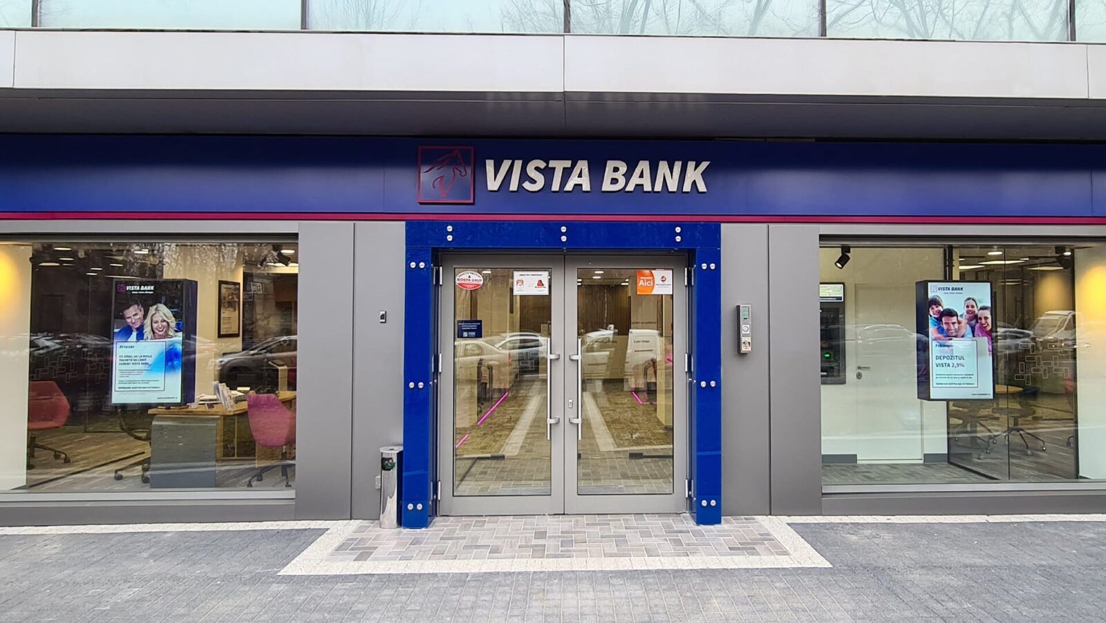 Vista Bank completează integrarea plăților instant RoPay pentru clienții persoane fizice Vista Bank a finalizat integrarea completă a sistemului național de plăți instant RoPay pentru clienții persoane fizice, marcând un pas important în digitalizarea plăților în România