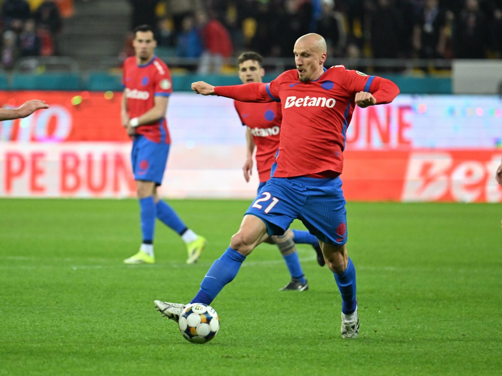 Ce se întâmplă cu Vlad Chiricheș: Situația sa la FCSB
