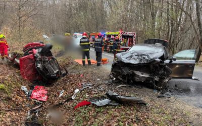 Trei persoane, în stare critică, după accident în Cluj