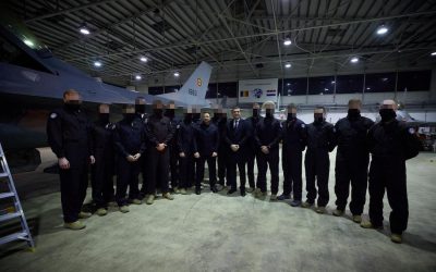 Zelenski, vizită la baza aeriană din România, unde piloții ucraineni se antrenează pe F-16