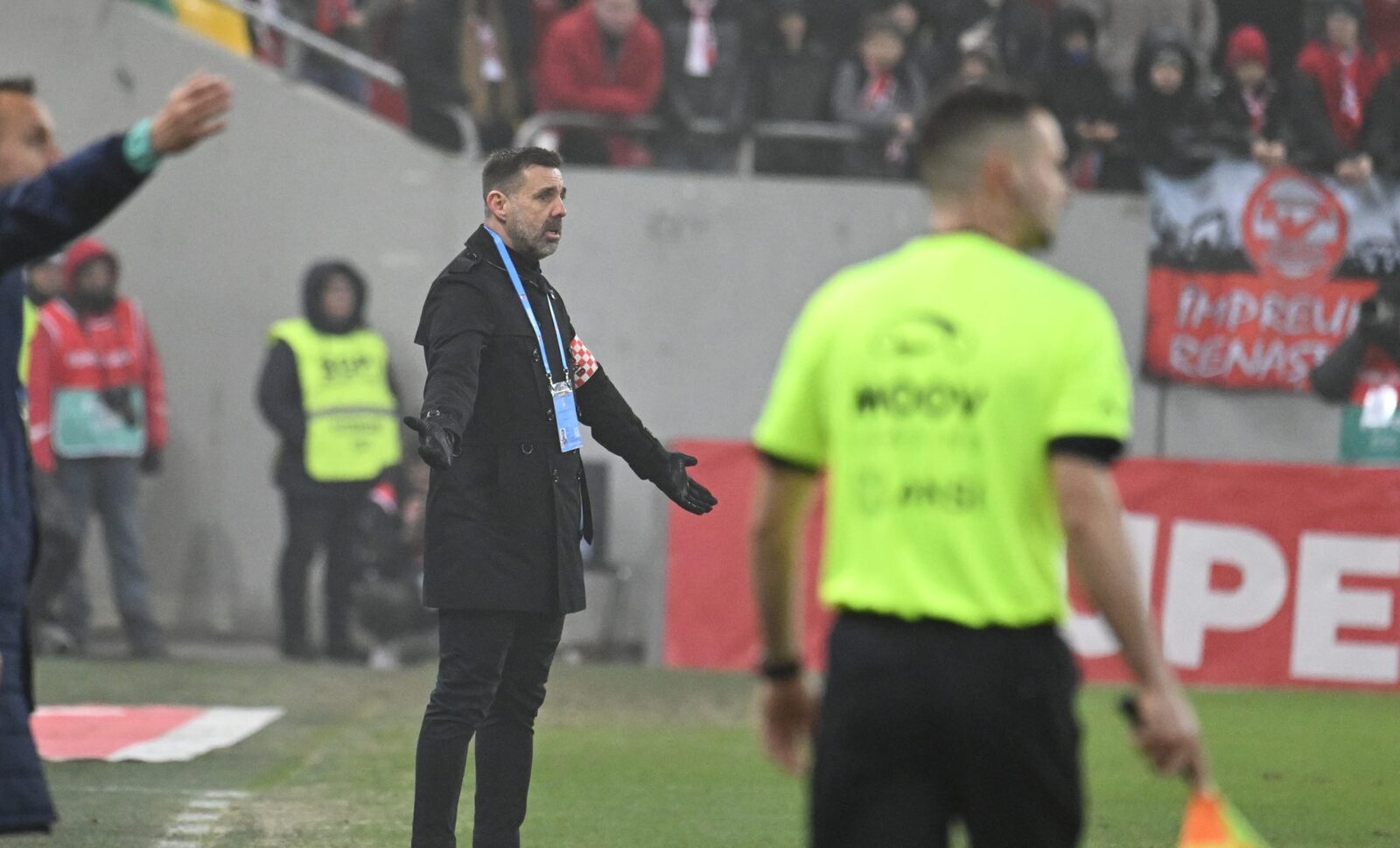 Kopic, după înfrângerea cu FC Argeș: „Trebuie să continuăm să muncim” Dinamo, antrenată de Zeljko Kopic, a suferit o înfrângere pe teren propriu în fața celor de la FC Argeș, scor 0-1, în etapa a 29-a a SuperLigii
