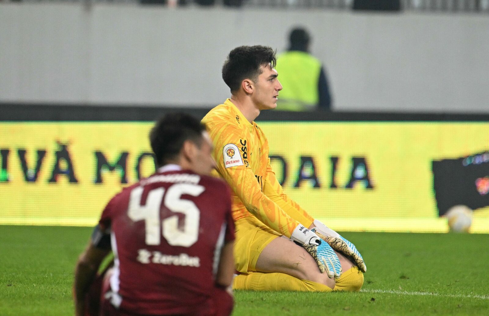 Popa, după eliminarea din Cupă: „Seria noastră continuă” CFR Cluj a fost eliminată din Cupa României, miercuri, scor 3-1, de către Universitatea Craiova, după prelungiri