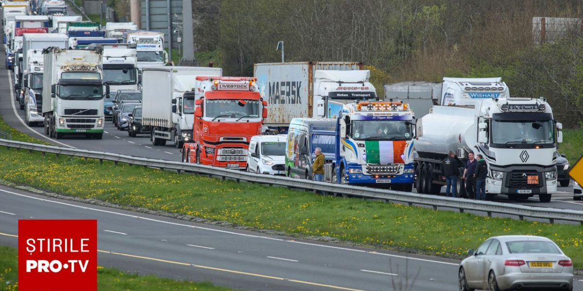 Benzina, motiv de furie: Irlandezii blochează rafinăria, spunând că e “ilogic”