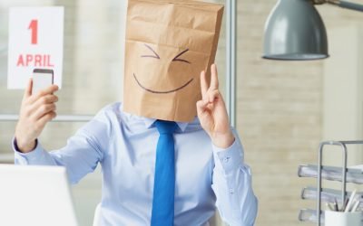 Ziua Păcălelilor: o tradiție globală cu origini misterioase și farse memorabile În fiecare an, pe 1 aprilie, zâmbete și glume umplu aerul, marcând Ziua Păcălelilor