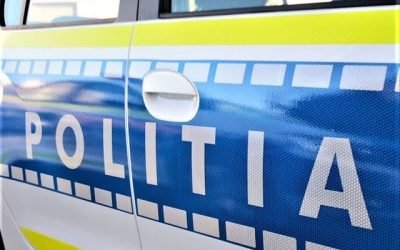 Polițiștii din Botoșani au intervenit pentru a salva un bărbat care intenționa să-și pună capăt zilelor