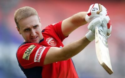 LSG alege să joace la bowling împotriva SRH în meciul din Hyderabad Căpitanul echipei Lucknow Super Giants (LSG), Rishabh Pant, a câștigat tragerea la sorți și a decis să joace la bowling împotriva Sunrisers Hyderabad (SRH) pe un cer înnorat la Hyderabad