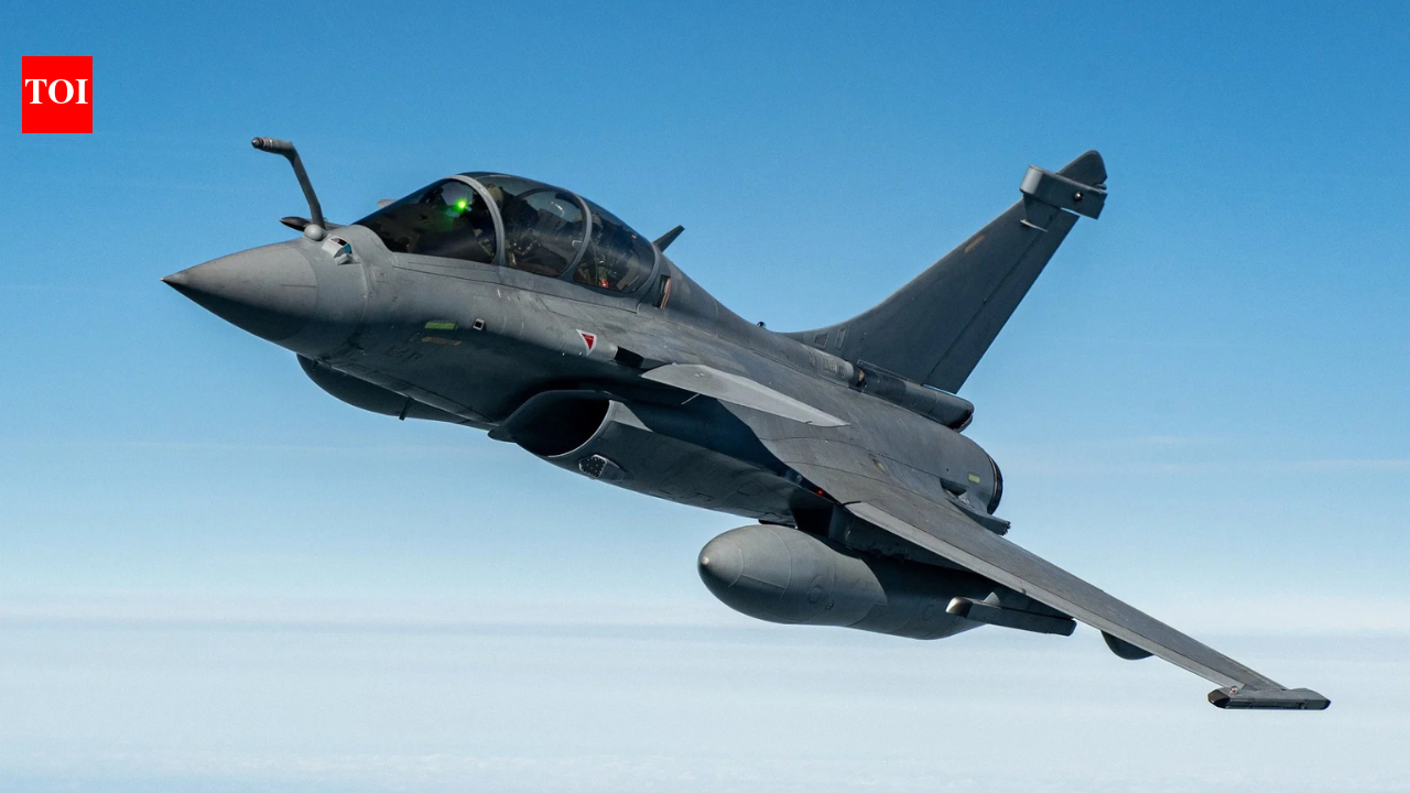O afacere importantă cu avioane de luptă, anulată: Emiratele Arabe Unite se retrag din finanțarea pentru F5 Rafale NEGOCIERILE DINTRE EMIRATELE ARABE UNITE și Franța privind finanțarea în comun a modernizării avionului de luptă Rafale F5 au eșuat