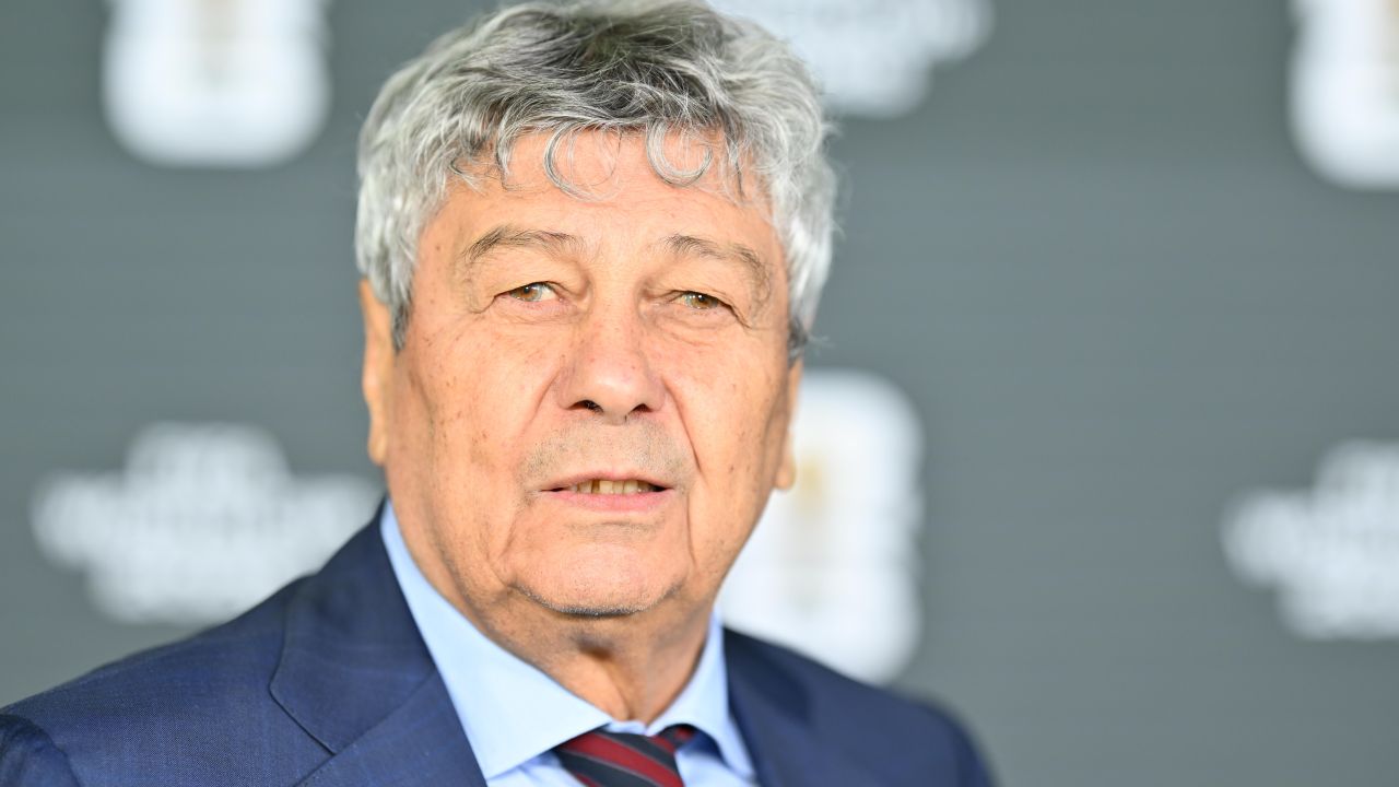 Situația lui Mircea Lucescu este critică, medicii luând în calcul o intervenție invazivă Fostul selecționer al echipei naționale de fotbal, Mircea Lucescu, se află în stare critică la Spitalul Universitar de Urgență București (SUUB)