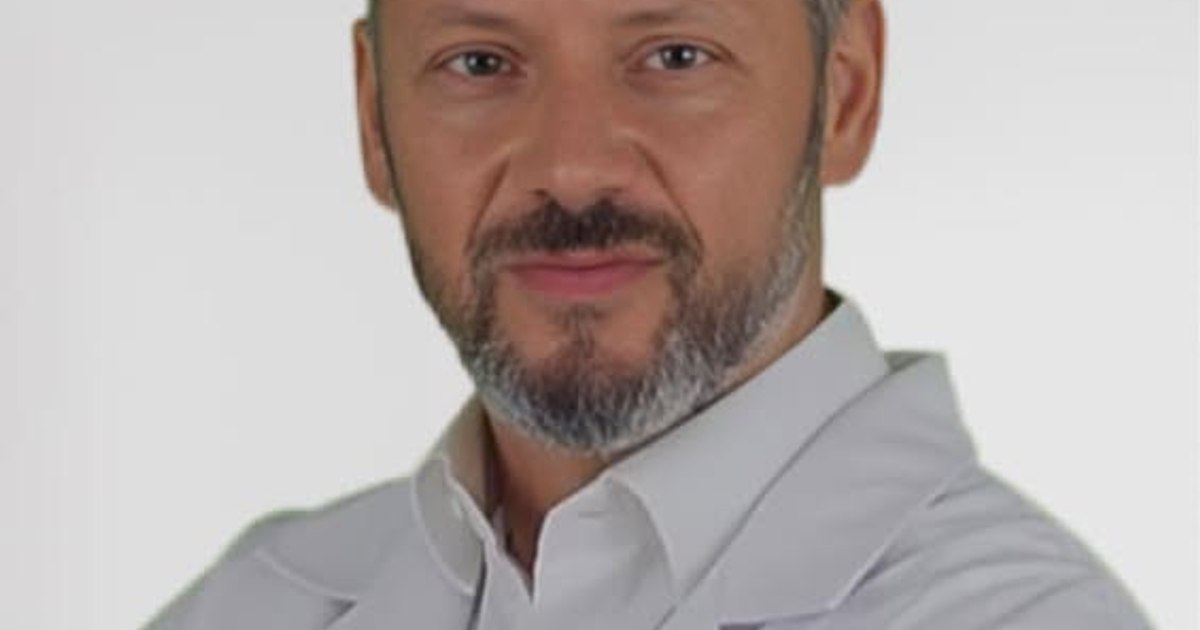 Un medic neurochirurg din Constanța a fost trimis în judecată pentru înșelăciune, fiind acuzat că a indus în eroare un pacient pentru a obține sume importante de bani, potrivit unui comunicat al Parchetului de pe lângă Judecătoria Iași