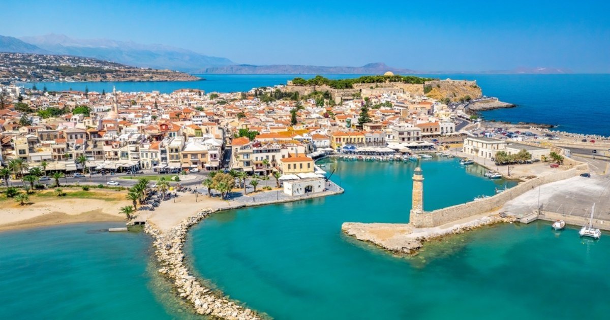 Grecia, atac la femei: Amenzi usturătoare pentru reguli noi