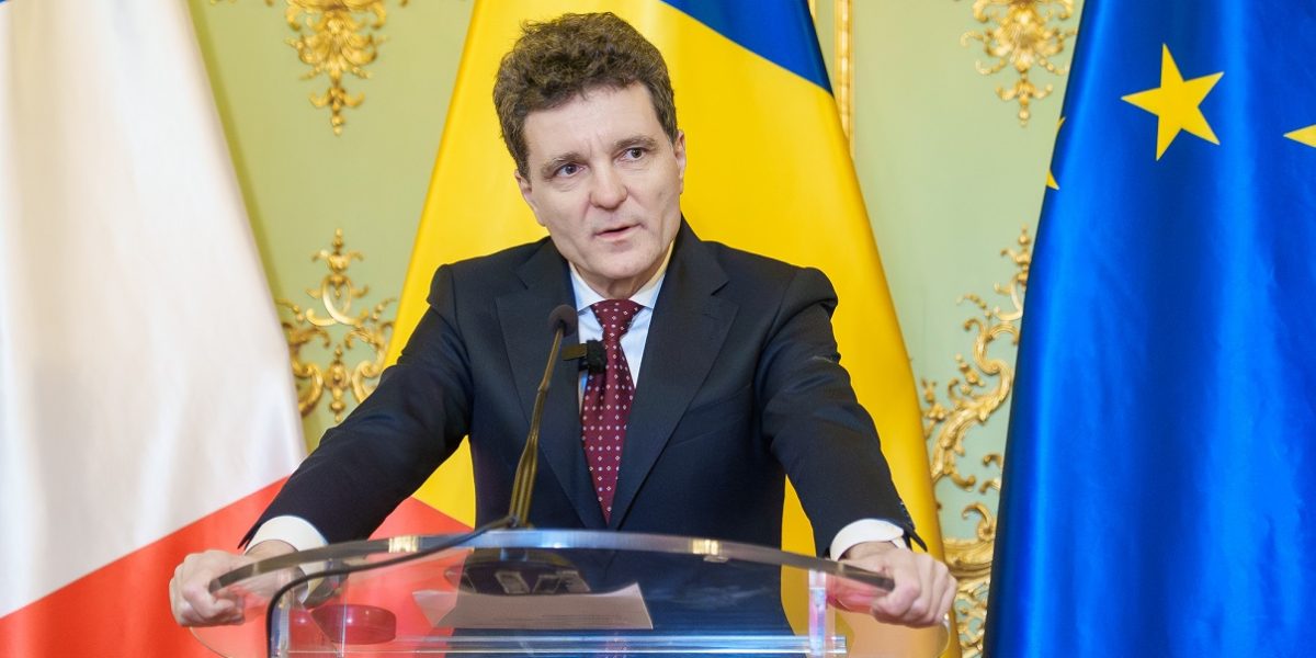 Timișorean cere bani pe net pentru asasinarea președintelui României