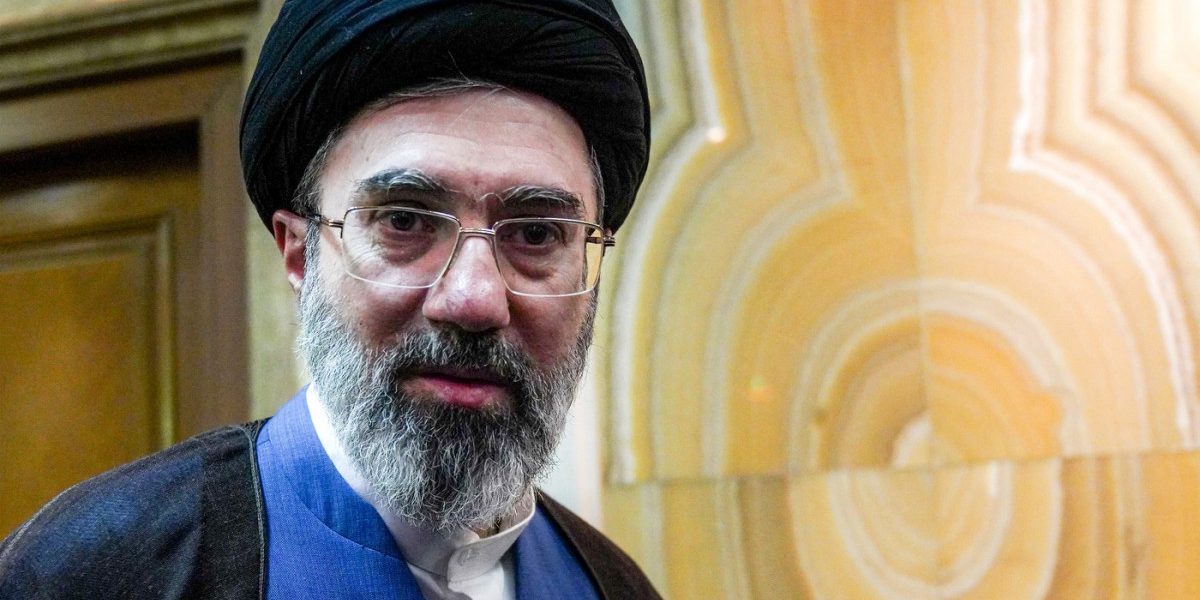 Khamenei, mesaj DUR după blocarea Strâmtorii Hormuz de către Iran