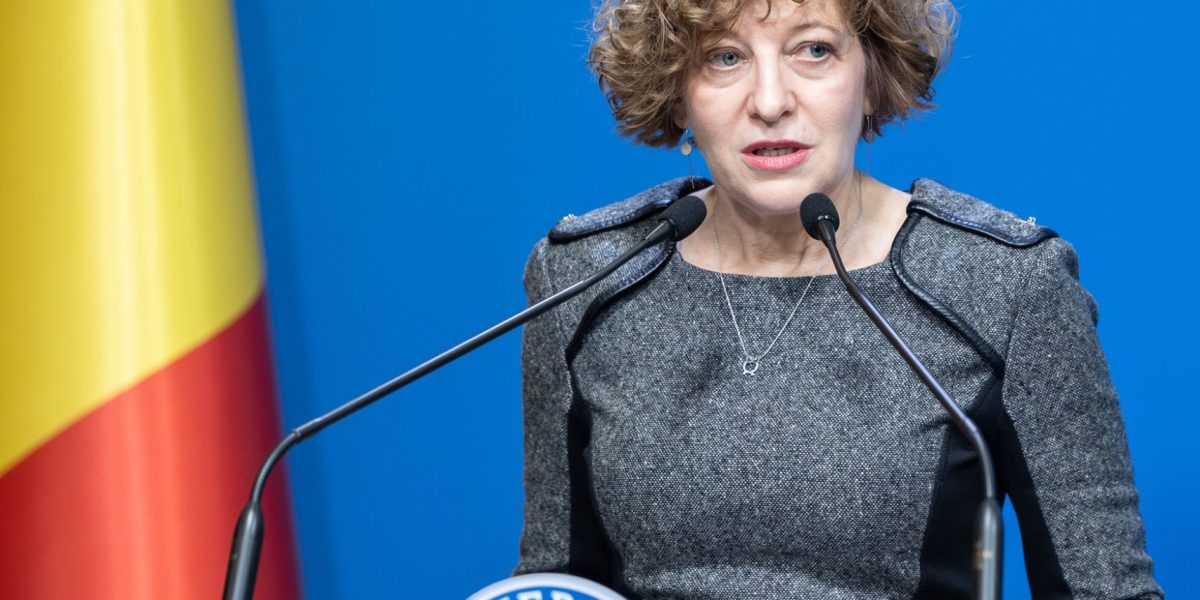 Oana Gheorghiu: Petrotrans SA, „moartă” de trei ori, ținută-n mâinile statului