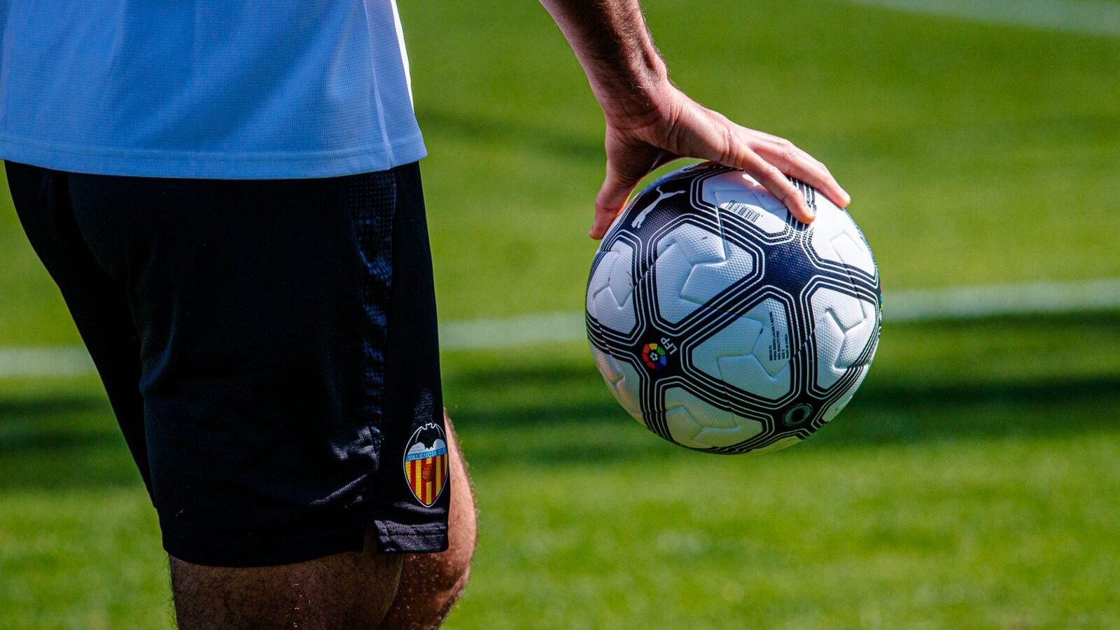 Valenci, debut la retro cu Elche în LALIGA: Meci de poveste