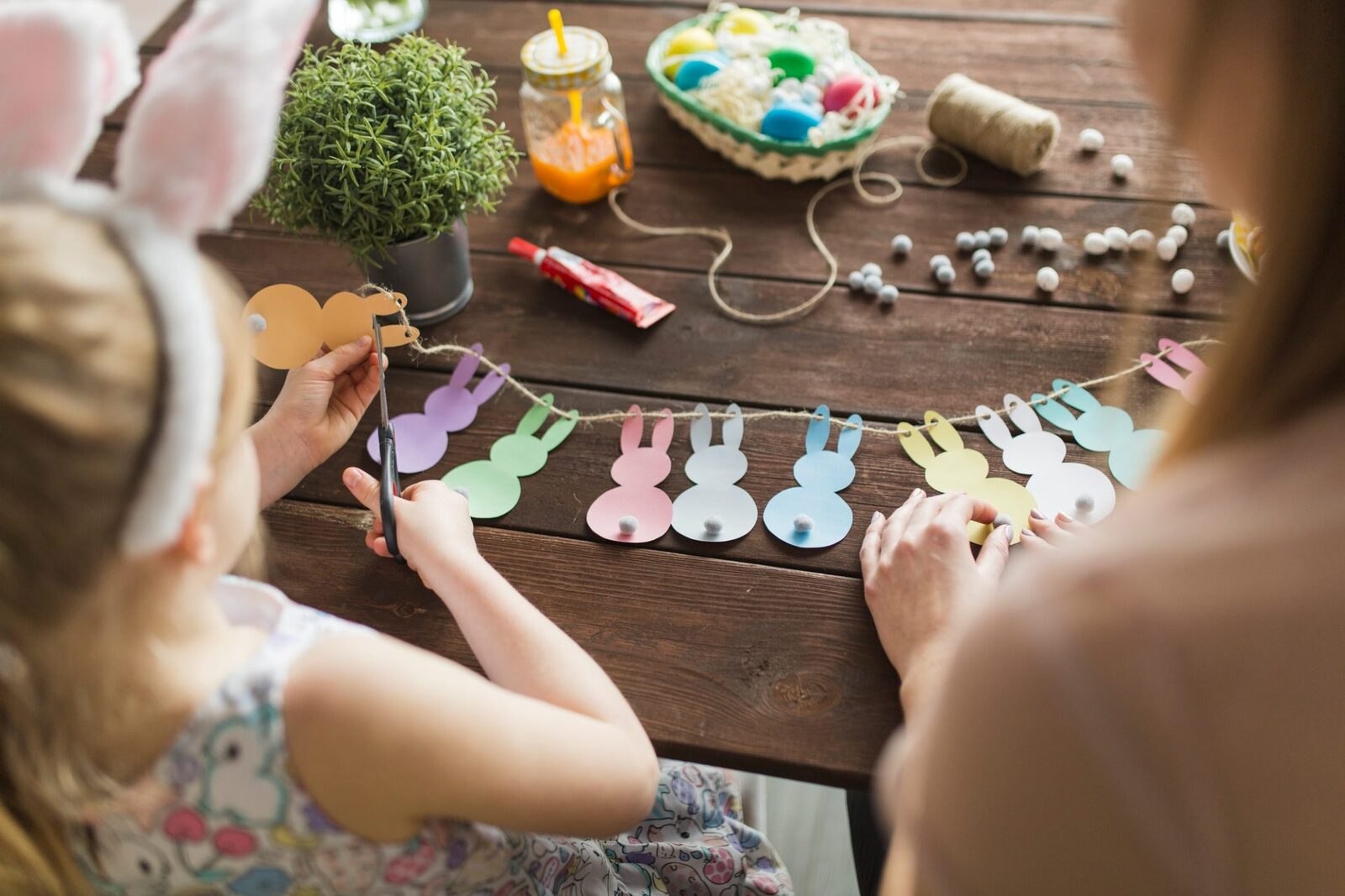 Un târg de Paște „Easter Wonderland” se va desfășura în Parcul IOR din Sectorul 3 începând cu 5 aprilie 2026, conform anunțului făcut de Primăria Sectorului 3