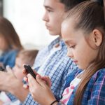 Majoritatea copiilor din Australia, dependenți de rețelele sociale