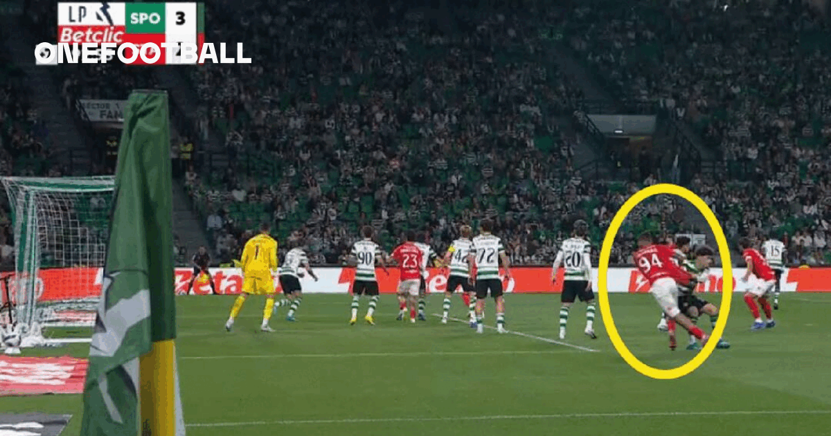 Arbitrajul, personaj principal într-un meci plin de răsturnări de situație Lisabona, Portugalia – O partidă de fotbal din campionatul portughez a fost marcată de decizii controversate de arbitraj, care au influențat decisiv rezultatul final