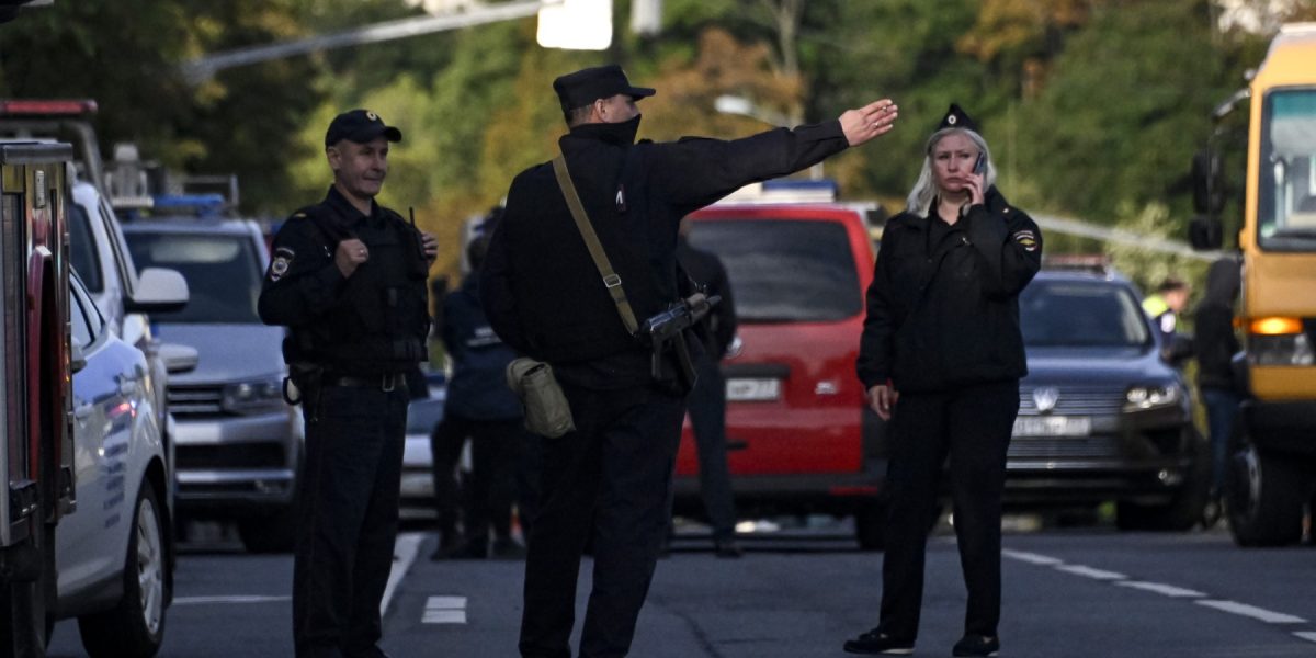 Suspendare și anchetă: Doi polițiști, vizați de atacul armat din Kiev