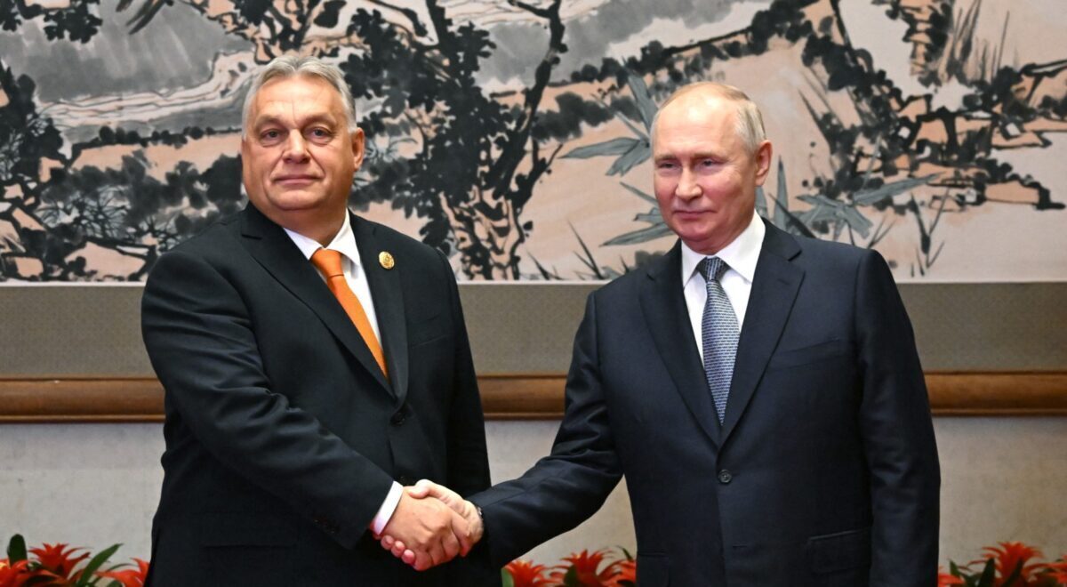 Orbán, între „șoarece” și „leu”: Noi detalii despre relația cu Putin Premierul Ungariei, Viktor Orbán, i-a oferit președintelui rus Vladimir Putin sprijinul său „în orice fel” legat de războiul din Ucraina