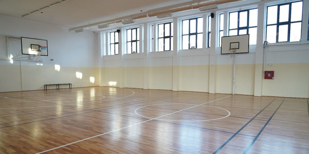 Sectorul 3: Modernizarea sălii de sport de la Școala 82, din nou mai scumpă