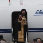 Focul Sfânt a ajuns la București cu o cursă guvernamentală