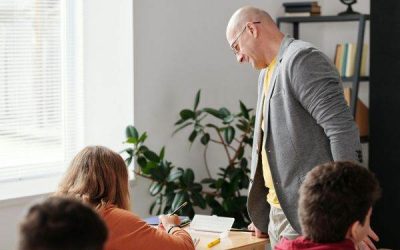 Ministerul Educației analizează majorarea salariilor profesorilor (02.04.2026)