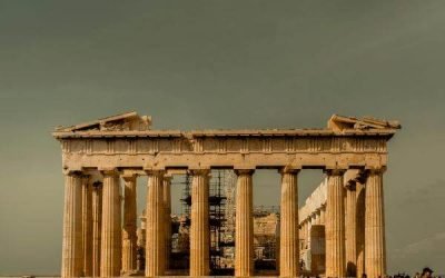 Severe condiții meteorologice afectează Grecia, unde o combinație de furtuni de nisip din Africa și fenomene meteorologice specifice primăverii perturbă transportul aerian și maritim, conform informațiilor transmise de AFP