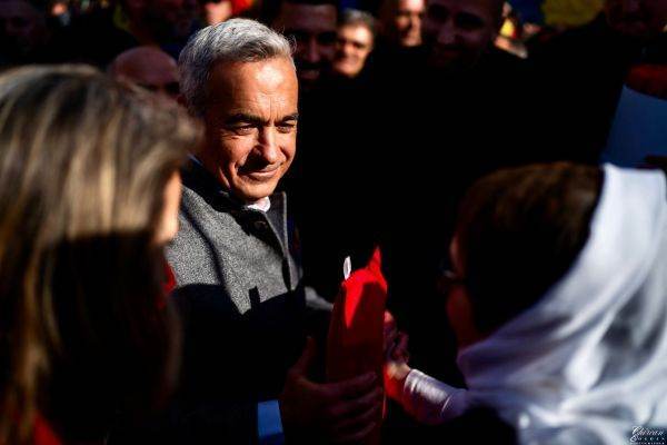 Călin Georgescu scapă de controlul judiciar în dosarul de propagandă legionară Fostul candidat la alegerile prezidențiale, Călin Georgescu, a obținut o victorie importantă în instanță