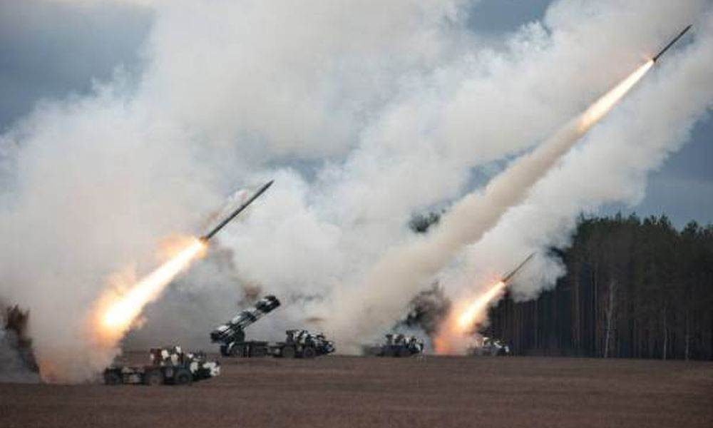 Israelul se pregătește de atac asupra Iranului, cu acordul SUA în așteptare Un înalt oficial israelian din domeniul apărării a declarat sâmbătă că Israelul se pregătește să atace instalații energetice iraniene