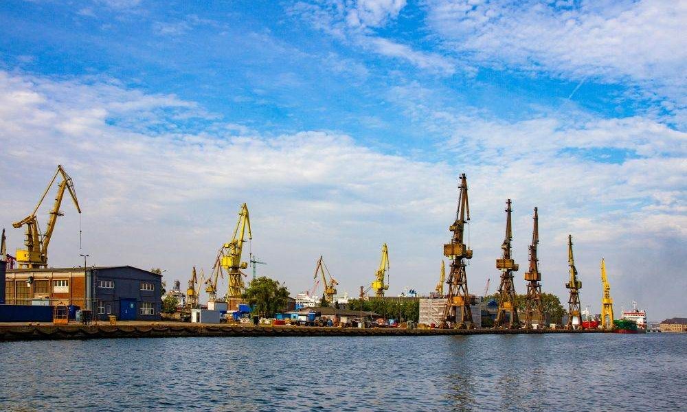 Şantierul Naval Mangalia, în pragul falimentului: Planul de reorganizare respins de creditori Şantierul Naval Mangalia, unul dintre cei mai mari angajatori din zona Mangalia, se pregătește de faliment