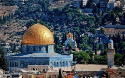 Patriarhia Română a anunțat că Sfânta Lumină de la Ierusalim va fi adusă în România sâmbătă, de Paște, printr-un zbor special