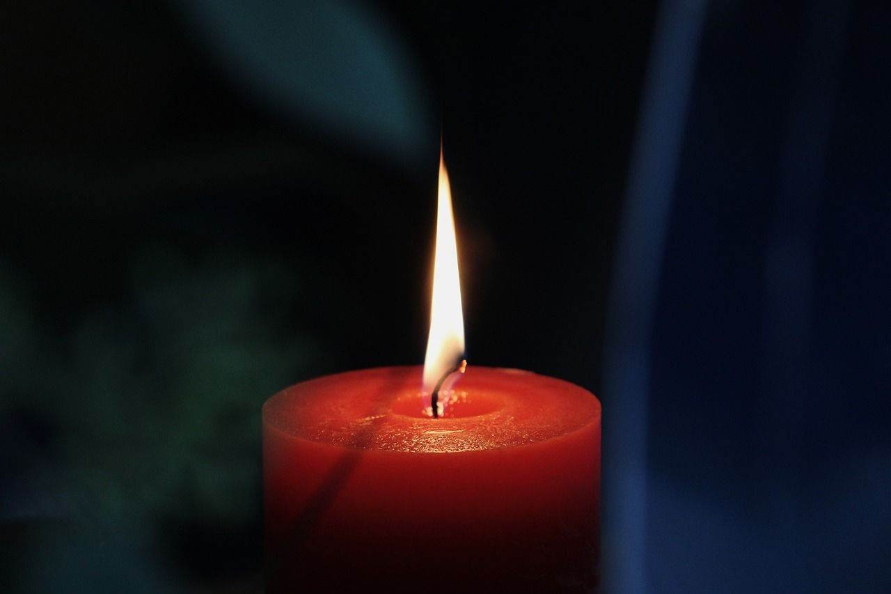 Sfânta Lumină vine azi de la Ierusalim, veste bună pentru România