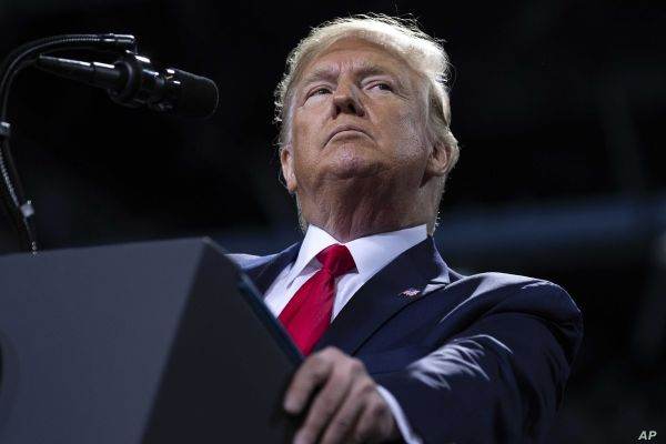Trump: Petroliere goale spre SUA, pentru a încărca aurul negru american