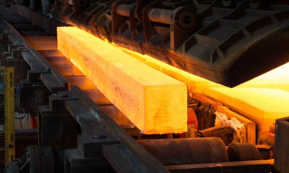 UE crește taxele pentru oțelul importat la 50%