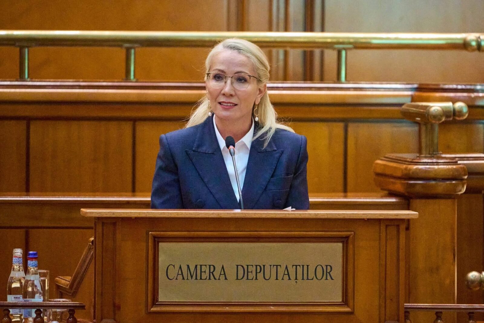 România, pe marginea prăpastiei: Fonduri europene blocate din cauza guvernării?